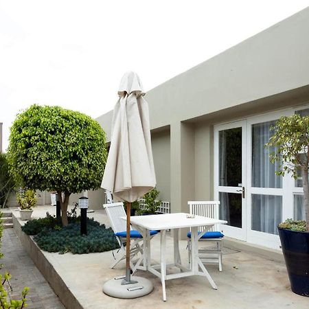 Conifer Beach House Port Elizabeth Exteriör bild
