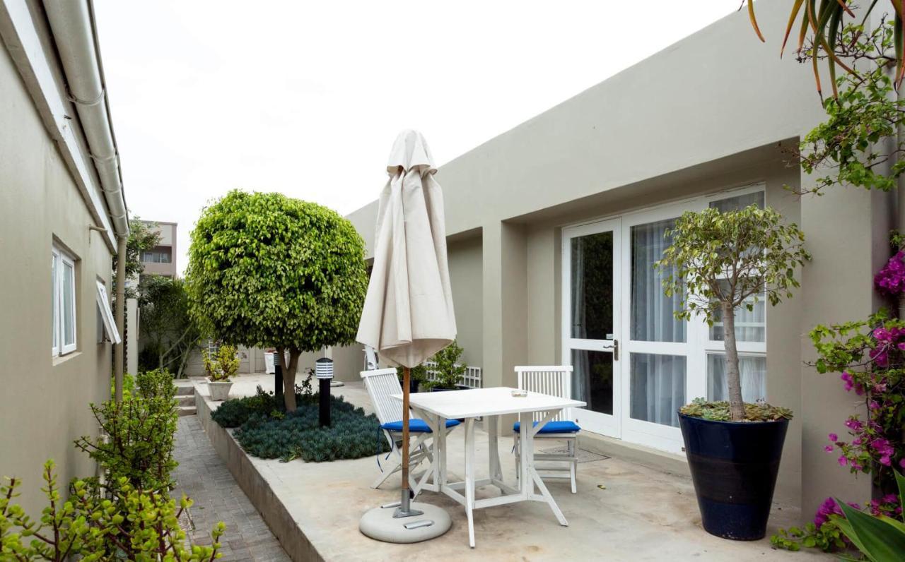 Conifer Beach House Port Elizabeth Exteriör bild