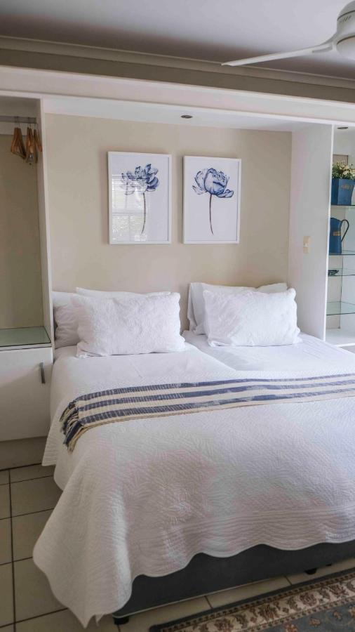 Conifer Beach House Port Elizabeth Exteriör bild