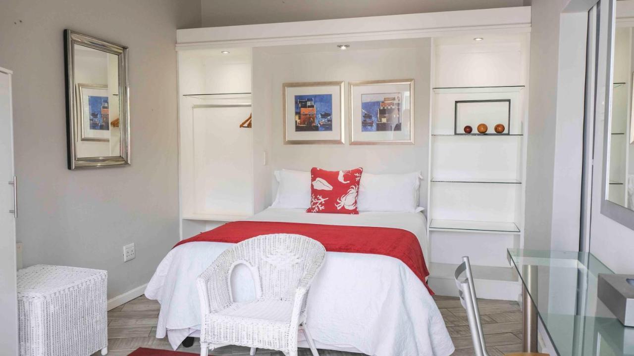 Conifer Beach House Port Elizabeth Exteriör bild